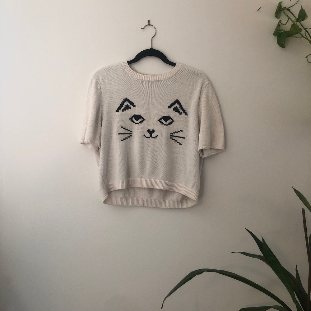 Cat face short sleeved sweater
